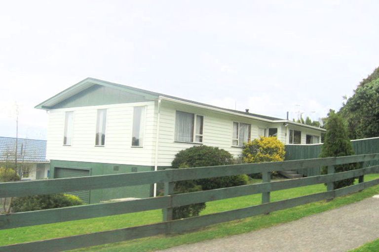 Photo of property in 82 Mulberry Street, Normandale, Lower Hutt, 5010