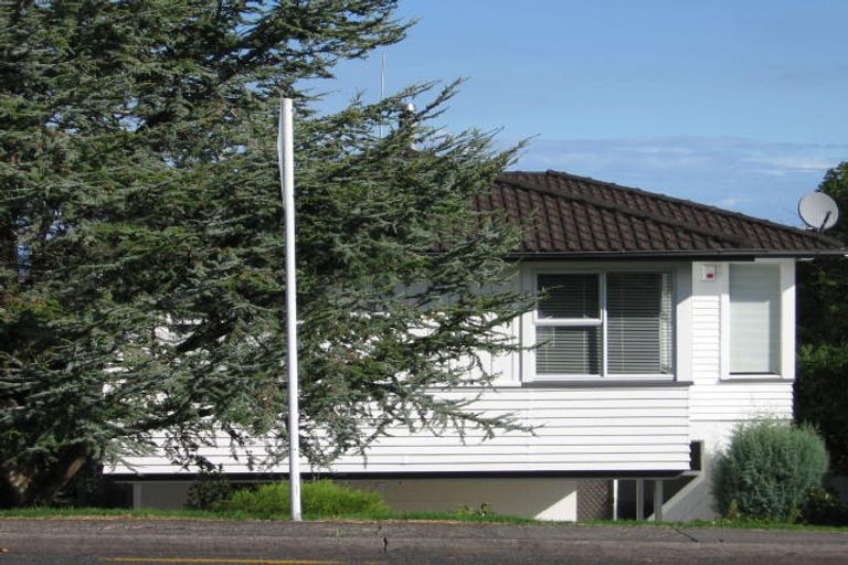 Photo of property in 134 Golf Road, Titirangi, Auckland, 0600