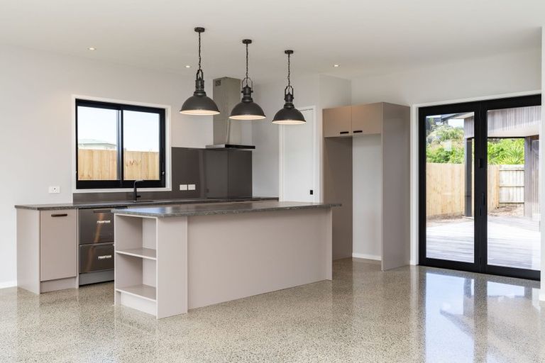 Photo of property in 6 Paulene Anne Place, Mangawhai Heads, Mangawhai, 0505