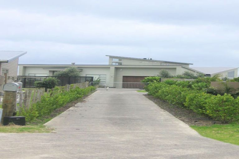 Photo of property in 146 Puka Crescent, Matarangi, Whitianga, 3592