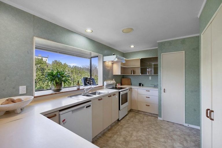 Photo of property in 7 Larsen Place, Merrilands, New Plymouth, 4312