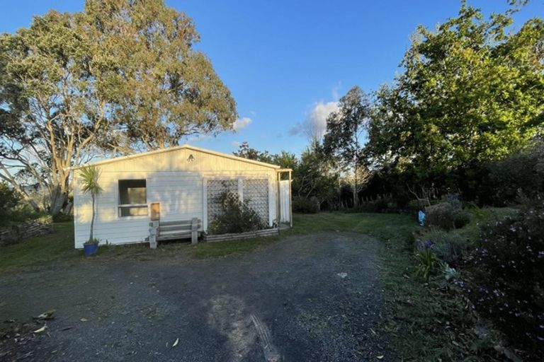 Photo of property in 1971 East Coast Road, Stillwater, Silverdale, 0993