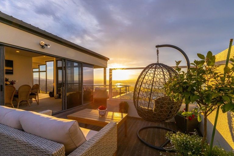 Photo of property in 348 Princes Drive, Britannia Heights, Nelson, 7010