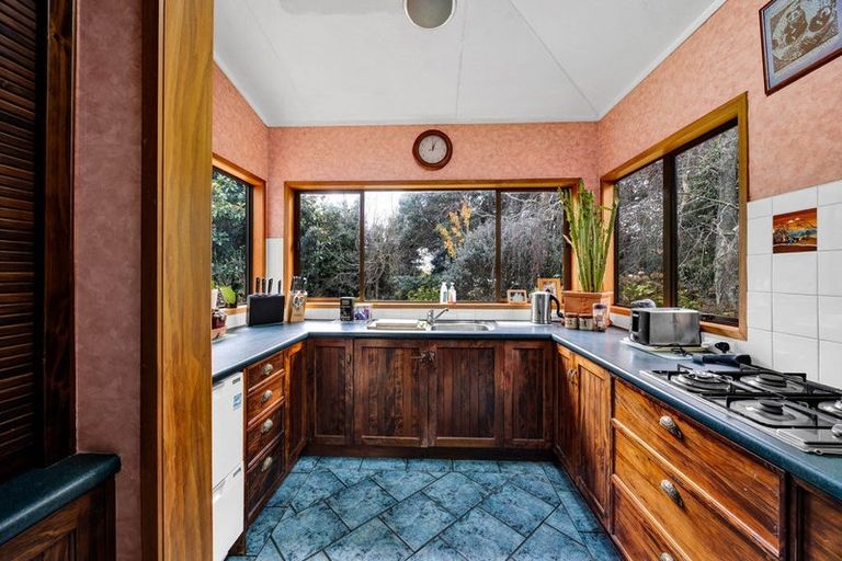 Photo of property in 165 South Road, Hawera, 4610