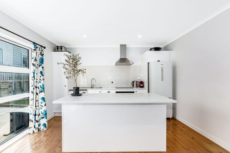 Photo of property in 110 Te Pene Avenue, Titahi Bay, Porirua, 5022