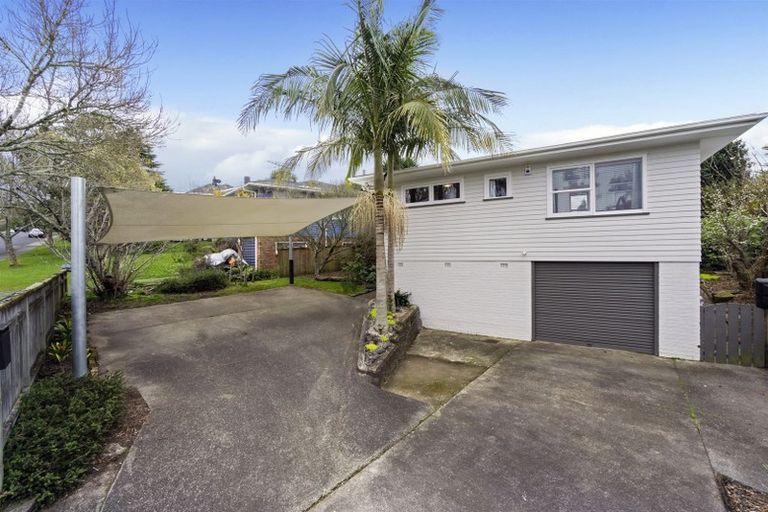 Photo of property in 35 Lynden Avenue, Hillcrest, Auckland, 0627