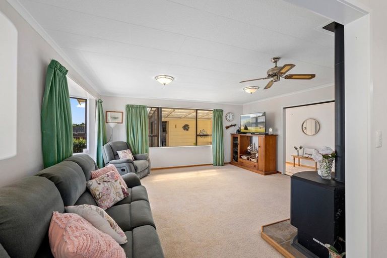 Photo of property in 20 Health Camp Road, Otaki Beach, Otaki, 5512