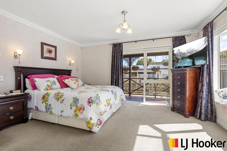 Photo of property in 12 Carnoustie Drive, Wattle Downs, Auckland, 2103