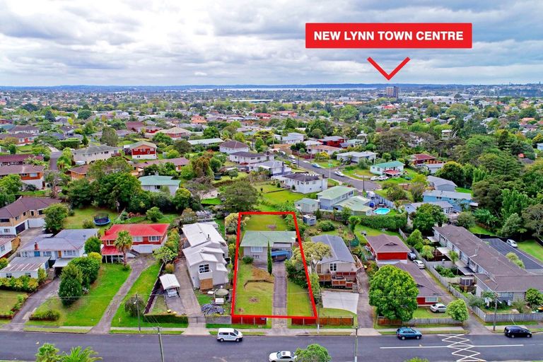 Photo of property in 36 Sheridan Drive, New Lynn, Auckland, 0600