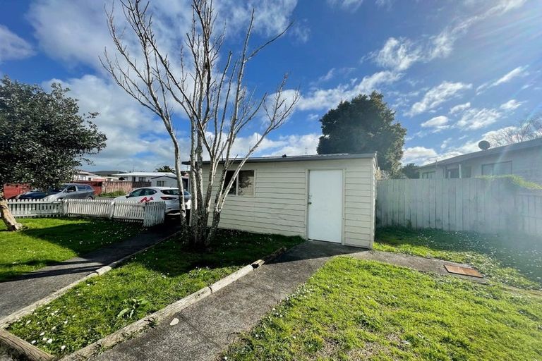 Photo of property in 1/100 Shifnal Drive, Randwick Park, Auckland, 2105