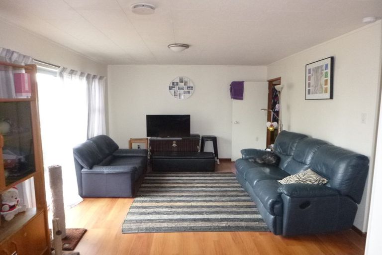 Photo of property in 66 Reynella Drive, Massey, Auckland, 0614