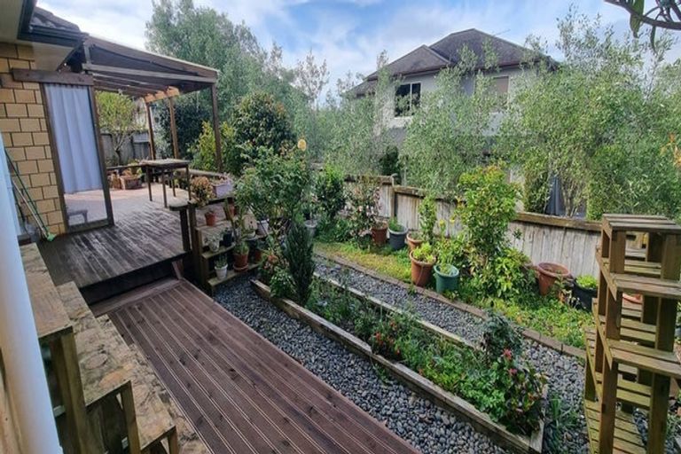 Photo of property in 72 Gracechurch Drive, Flat Bush, Auckland, 2016