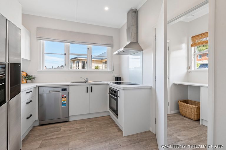 Photo of property in 18 Rennie Street, Green Island, Dunedin, 9018