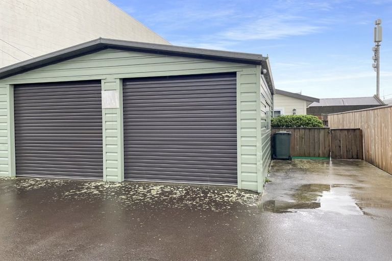 Photo of property in 18 Cruickshank Street, Kilbirnie, Wellington, 6022