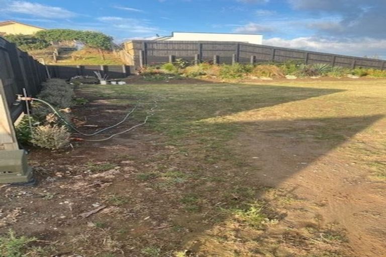 Photo of property in 55 Seagrass Place, Otaki Beach, Otaki, 5512