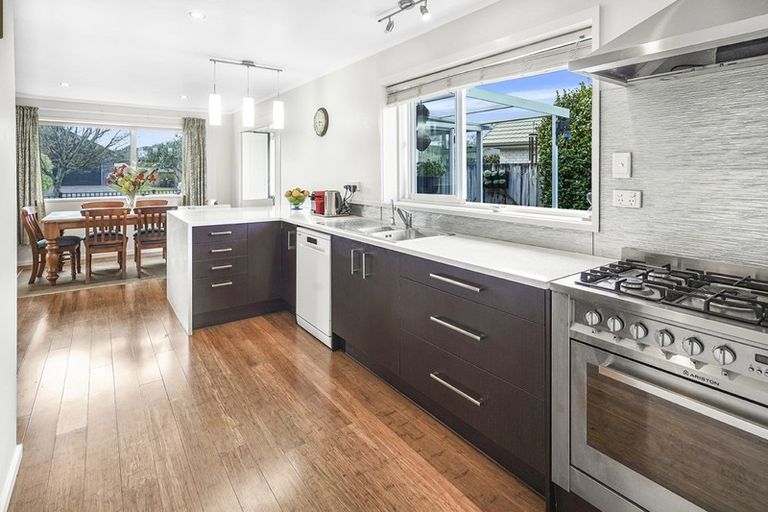 Photo of property in 28 Moreland Avenue, Pukete, Hamilton, 3200