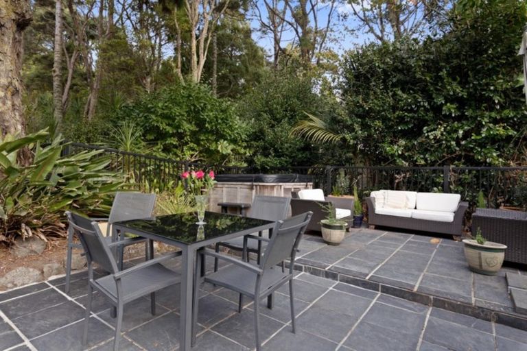 Photo of property in 367b Titirangi Road, Titirangi, Auckland, 0604