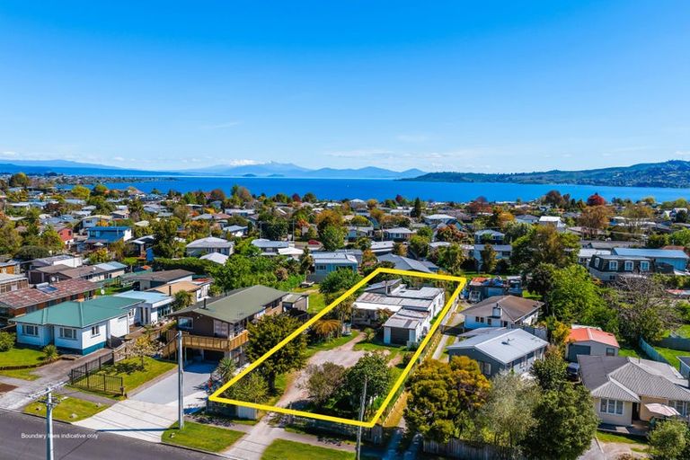 Photo of property in 35 Taupo View Road, Taupo, 3330