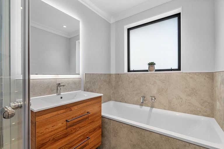 Photo of property in 2/183 Edgecumbe Road, Tauranga South, Tauranga, 3112