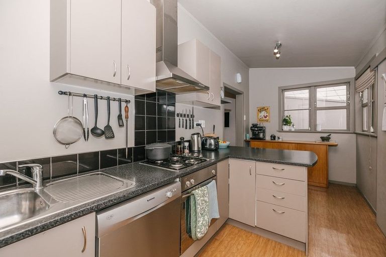 Photo of property in 56 Joseph Street, West End, Palmerston North, 4412