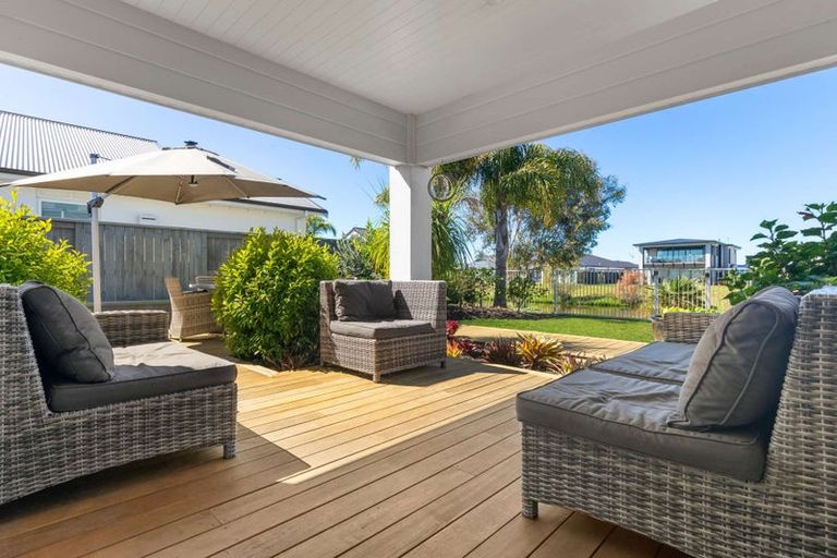 Photo of property in 42 Cassinia Close, Papamoa Beach, Papamoa, 3118