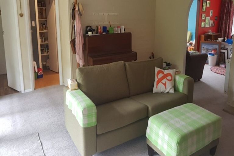 Photo of property in 1 Westhaven Drive, Tawa, Wellington, 5028