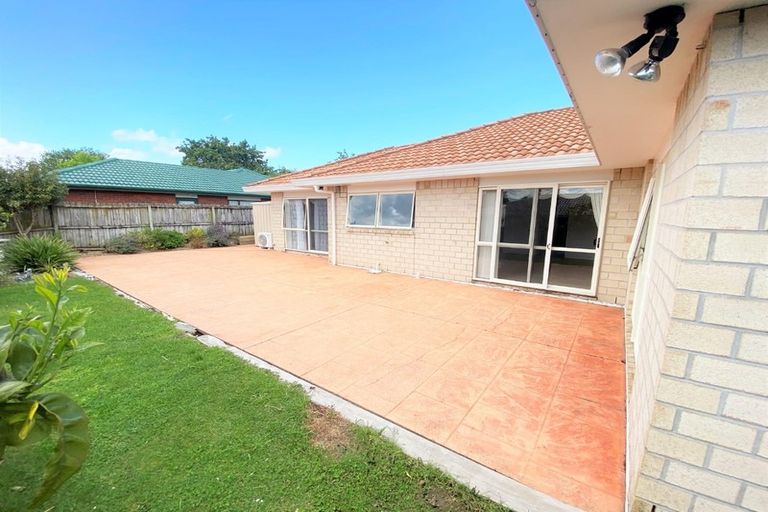 Photo of property in 22 Nuneaton Drive, Flat Bush, Auckland, 2019