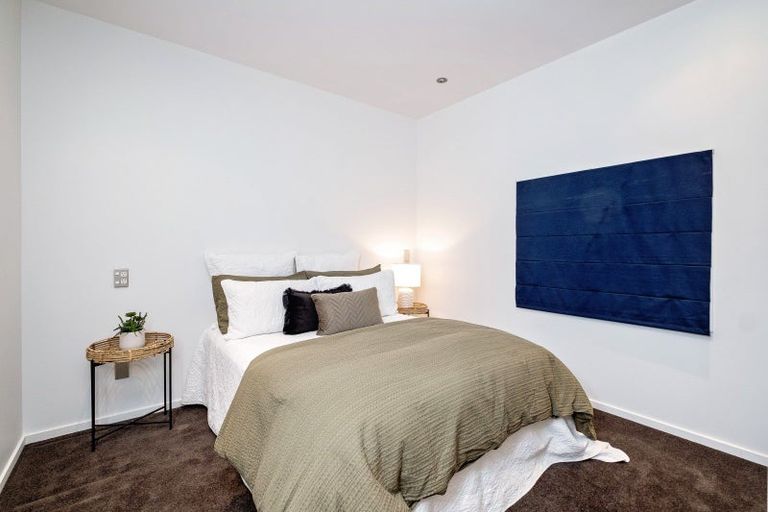 Photo of property in 306/7 Humber Street, Pandora, Napier, 4110