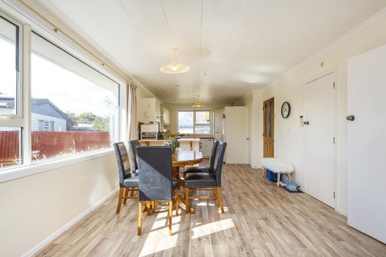 Photo of property in 24 Sutherland Crescent, Westbrook, Palmerston North, 4412