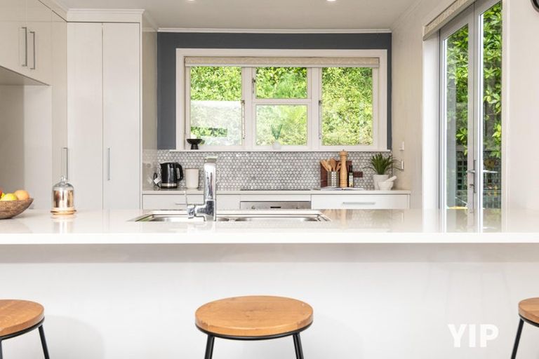 Photo of property in 115 Ruskin Road, Newlands, Wellington, 6037