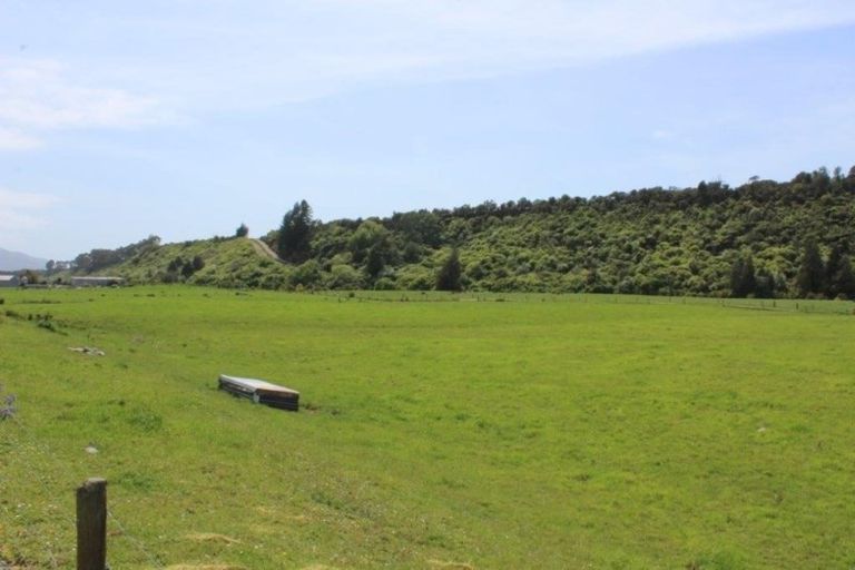 Photo of property in 727 Collingwood-bainham Main Road, Rockville, Collingwood, 7073