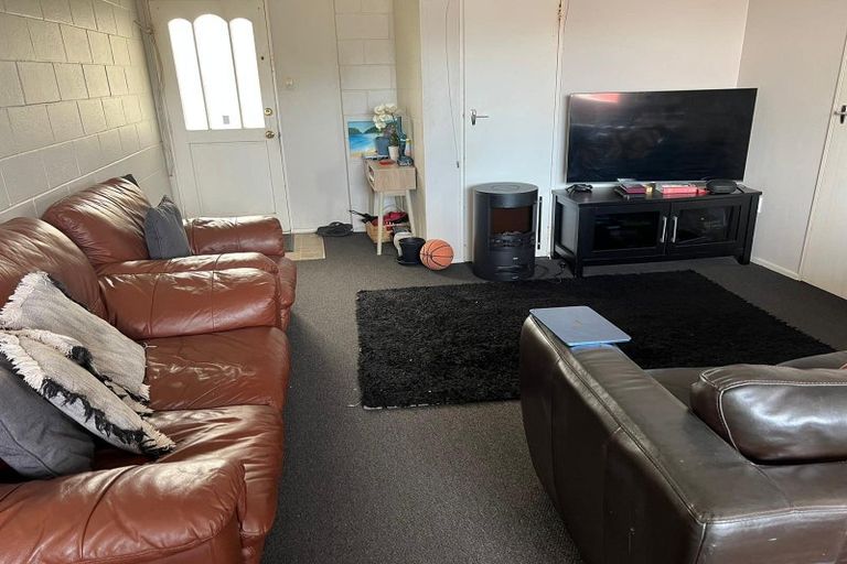 Photo of property in 7/19 Pirie Crescent, Moera, Lower Hutt, 5010