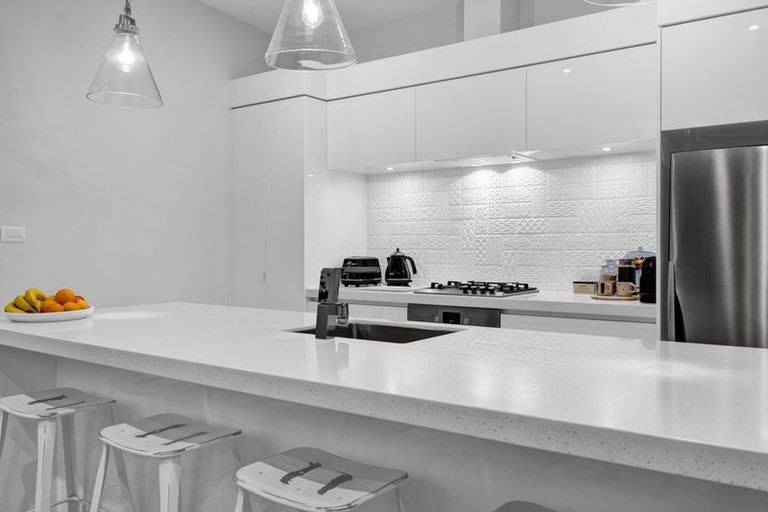 Photo of property in 17 Victoria Street, Hawera, 4610