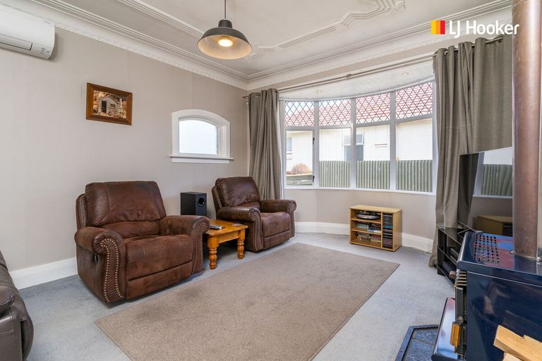 Photo of property in 135 Tomahawk Road, Andersons Bay, Dunedin, 9013