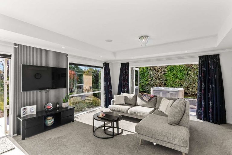 Photo of property in 7 Teviotview Place, Amberley, 7410