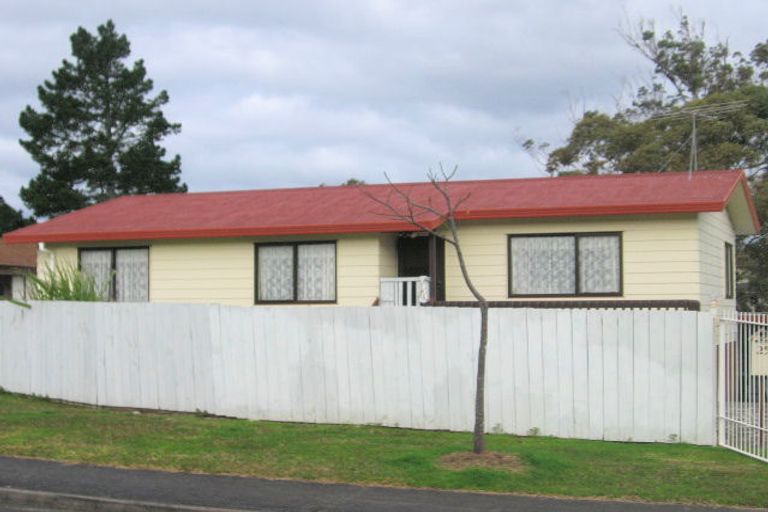 Photo of property in 25 Alidade Place, Massey, Auckland, 0614