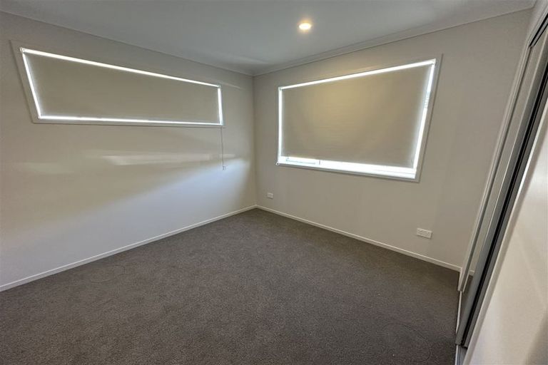 Photo of property in 58 Archibald Road, Kelston, Auckland, 0602