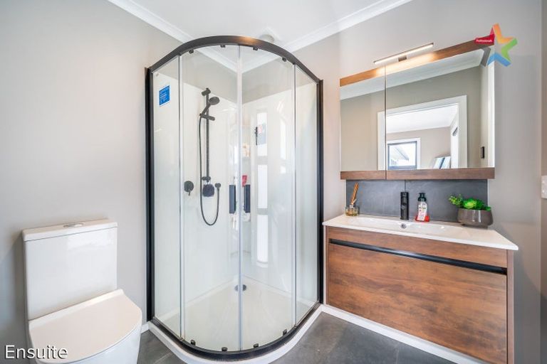 Photo of property in 119 Coast Road, Wainuiomata, Lower Hutt, 5373