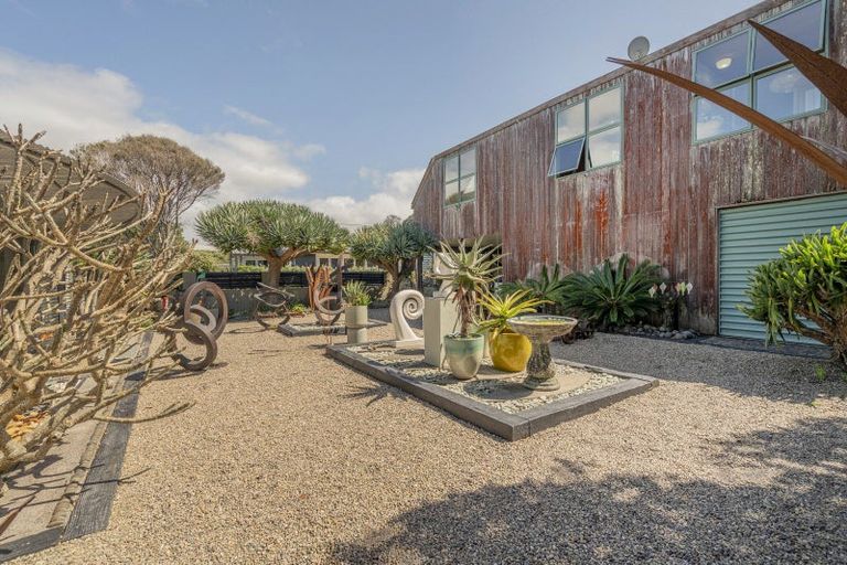 Photo of property in 24 Pye Place, Hot Water Beach, Whitianga, 3591