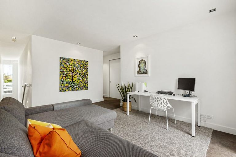 Photo of property in 7/258 Hurstmere Road, Takapuna, Auckland, 0622