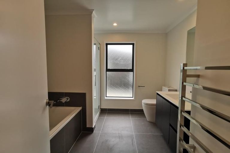 Photo of property in 53 Manarini Road, Westgate, Auckland, 0614