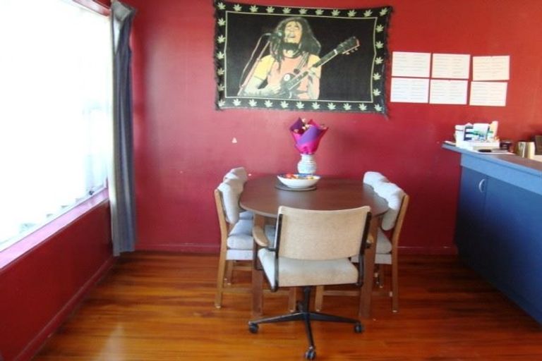 Photo of property in 16 Kathleen Crescent, Hornby, Christchurch, 8042