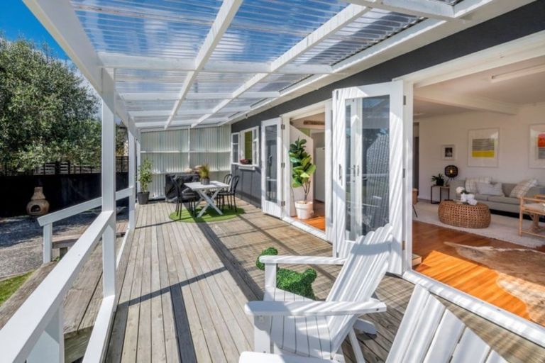 Photo of property in 45 Te Moana Road, Waikanae Beach, Waikanae, 5036