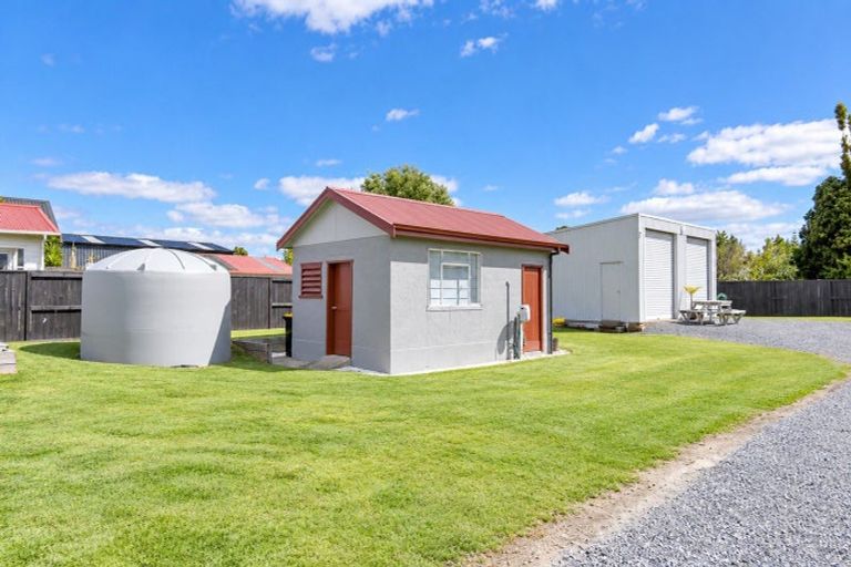Photo of property in 989 East Coast Road, Kaiaua, Miranda, 2473