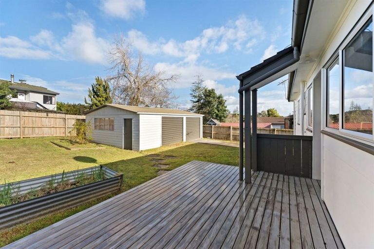 Photo of property in 6 Hotspur Place, Bayview, Auckland, 0629