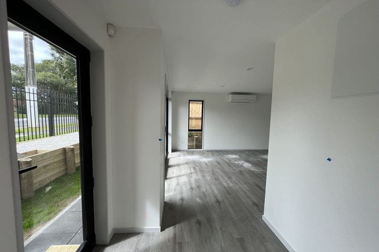 Photo of property in 2 Matukutureia Lane, Manurewa, Auckland, 2102