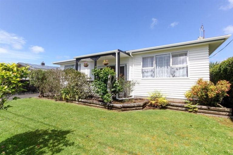 Photo of property in 282 Mangorei Road, Merrilands, New Plymouth, 4312