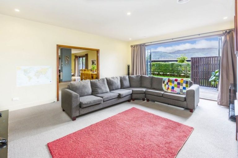 Photo of property in 46 Emerald Hill Drive, Birchville, Upper Hutt, 5018