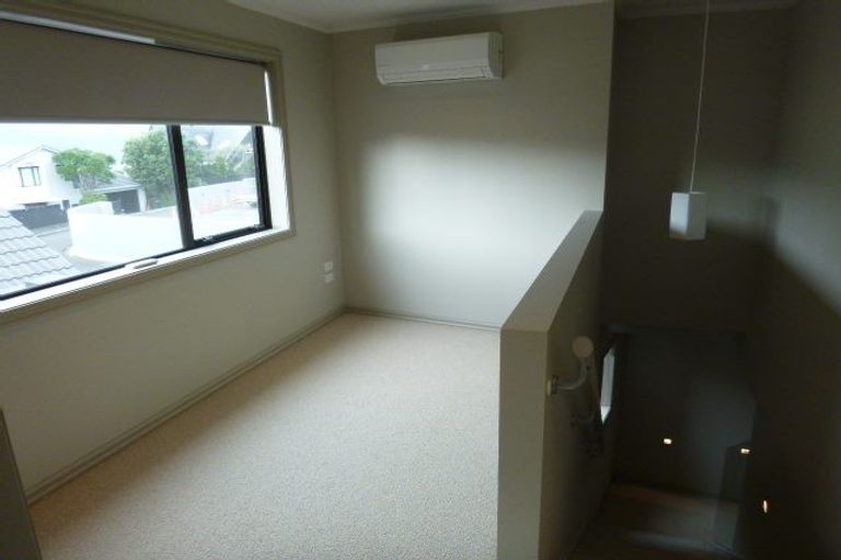 Photo of property in 1a Stormanstown Way, Seatoun, Wellington, 6022