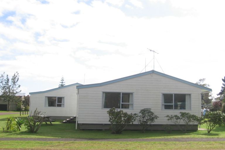 Photo of property in 231 Waimaire Avenue, Matarangi, Whitianga, 3592